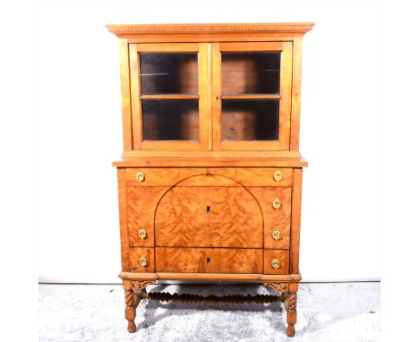 Italian satinwood commode, 19 th Century, adapted, with three frieze drawers, recessed arch, fretted brackets, barleytwist le