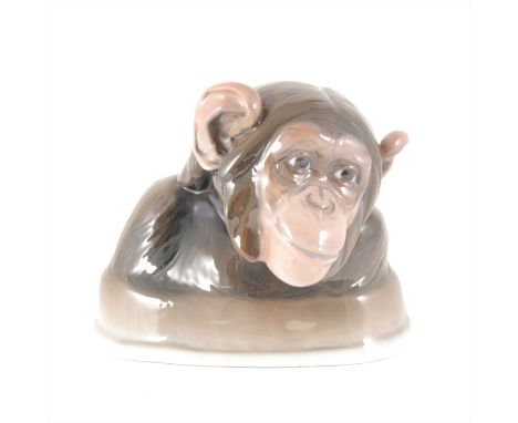 Rosenthal porcelain bust of a Chimpanzee, 'Homesickness', modelled by K Himmelstoss, model no.659, 15.5cm