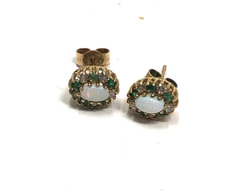 9ct Gold Opal, Emerald Stud Earrings (1.5g)