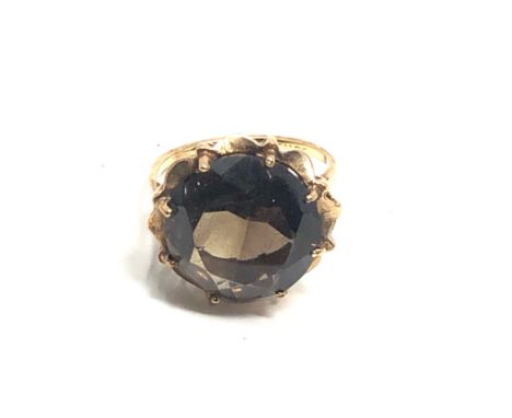 9ct gold vintage smoky quartz  cocktail ring (3.8g)