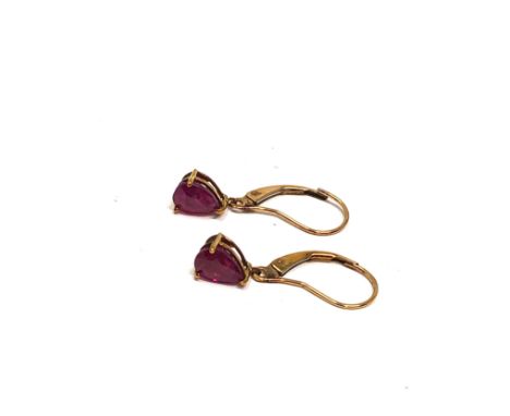 9ct Gold Ruby Drop Earrings (1.3g)