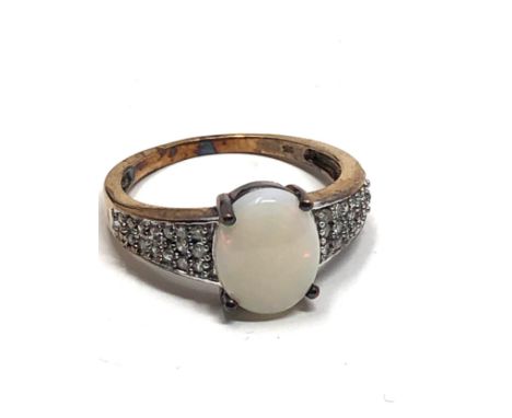 9ct Gold Opal &amp; Diamond Ring (2.5g)