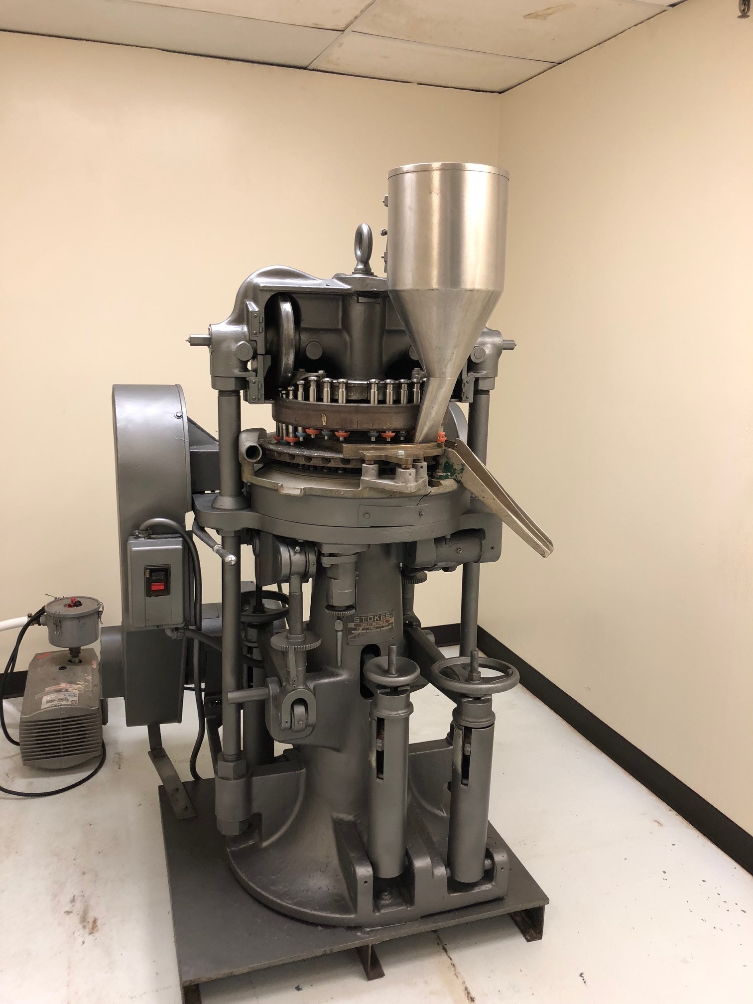 Stokes BB2 35 station tablet press with keyed head maximum tablet dia