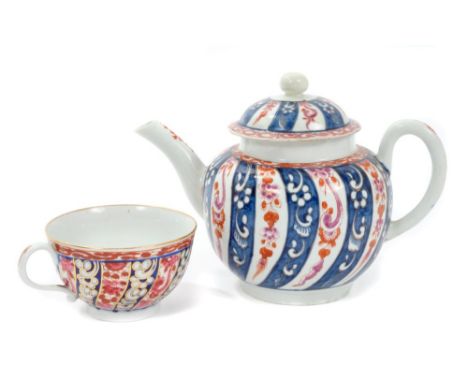 Mid-18th century Worcester Princess Charlotte pattern teapot and cover with Imari palette colours and matching tea cup (2) CO