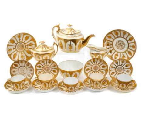 Fine early 19th century Minton New oval-shape tea service with gilt leaf and urn alternate panel decoration, pattern 238, com