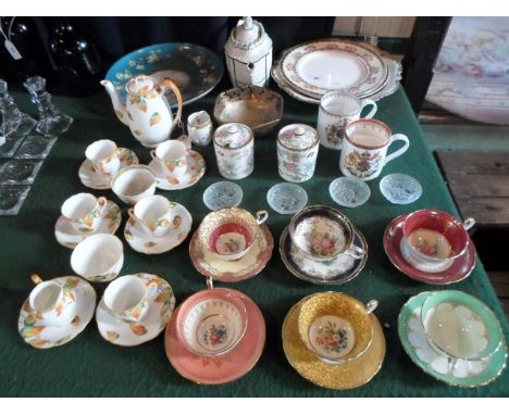 A large quantity of ceramics and glass, to include: six cabinet cabinet cups & saucers, a Foley china coffee set, four presse