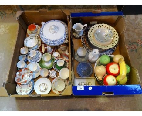 Two boxes containing a quantity of assorted china, to include: cabinet cups & saucers, an ornamental ceramic fruit bowl, deco