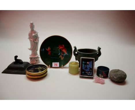 A mixed group of Oriental items, to include a Chinese verdigris bronze twin handled ding, 12.5cm wide; a Japanese guilloche e