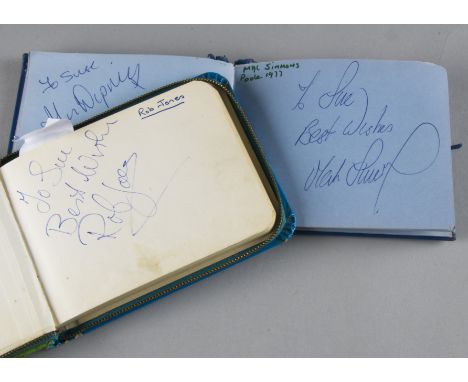 Speedway, autographs from the early 1970s - one book containing approximately 80 including Tommy Jansson, Johnie Hoskins, (th