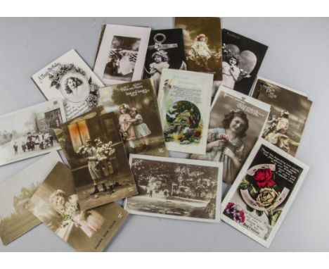Postcards, loose, an accumulation of approx 1000 Edwardian and later cards inc, Churches, Cathedrals, Ancient art, French, Se