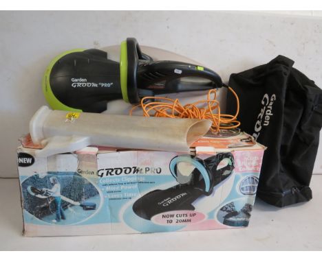 Garden Green Pro Hedge trimmer in working order. Missing flexible pipe for grass collection. See photos. 