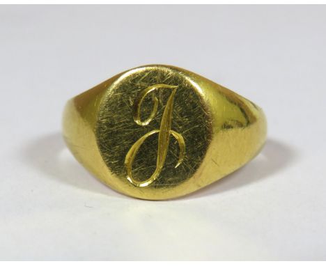 18ct Yellow Gold (unmarked but Chem Tested) Asian gold Signet ring.  Finger size 'R'  6.9g 