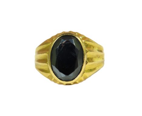 Unmarked Asian Gold (Chem Tested 18ct) Obsidian set Signet Ring.  Finger size 'T'   12.8g 