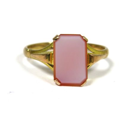 9ct Yellow Gold Ring set with an Oblong Sardonyx which measures 10 x 6mm.  Finger size L-5.   1.7g