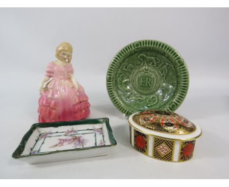 Mixed ceramics lot to include Royal Crown Derby Imari 1128 trinket pot, Royal Doulton figurine, Wade pin dish etc