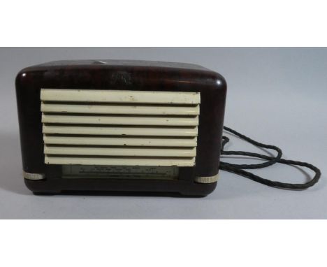 An Art Deco Two Band Bakelite Cased Radio, 24cm Wide 