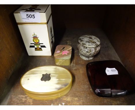 5 STORAGE BOXES INCLUDING HORN AND BAKELITE PLUS CARLTONWARE