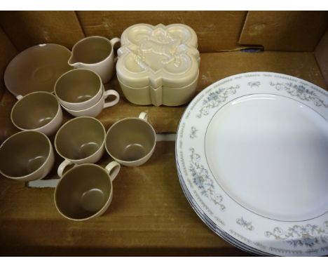 BOX OF CHINA TO INCLUDE POOLE