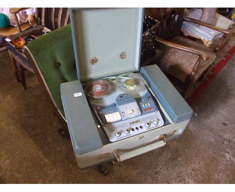 VINTAGE GRUNDIG REEL TO REEL SOLD AS COLLECTORS / DISPLAY ITEM