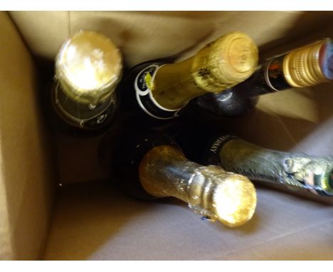 5 BOTTLES OF MOSTLY SPARKLING WINE