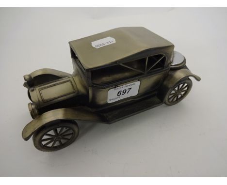 VINTAGE CAR TABLE LIGHTER
