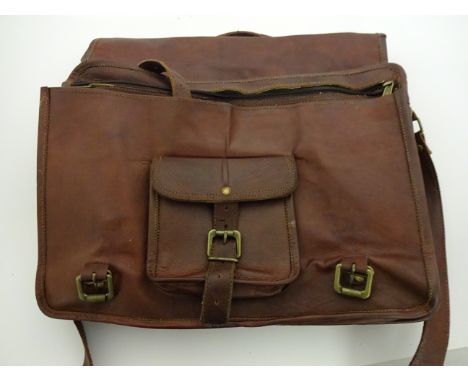VINTAGE LEATHER BRIEFCASE