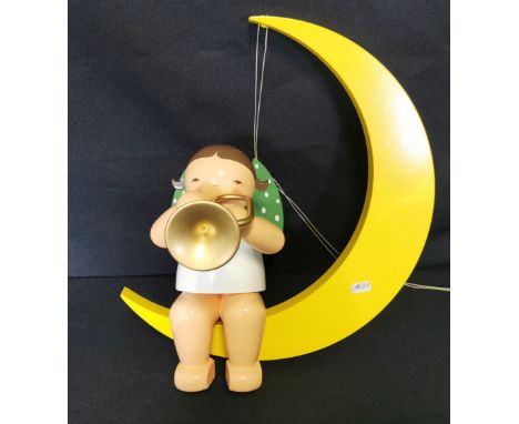 MUSIZIERENDER ENGEL, AUF DEM MOND SITZEND, Manufaktur Wendt &amp; Kühn - Grünhainichen, Kunsthandwerk des Erzgebirges, mit Ma