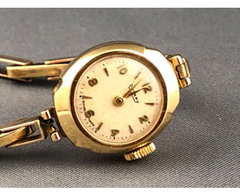 A yellow metal Rotary wristwatch. Manual wind 15 jewel movement. Case reference: 24746. Case hallmarked 9ct gold, London, 195