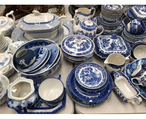 BLUE AND WHITE CERAMICS: TO INCLUDE: WILLOW PATTERN, A PART TEA SET, A SOUP TUREEN, COVER AND LADLE, PLATTERS, ETC.