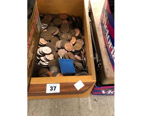 AN EXTENSIVE COLLECTION OF VINTAGE GB COPPER COINAGE.