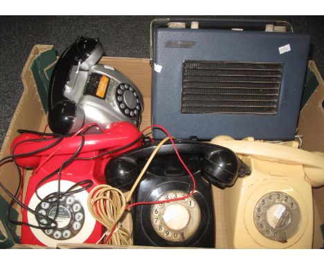 Box containing four vintage telephones and a vintage Hacker Herald radio. (5)(B.P. 21% + VAT) 