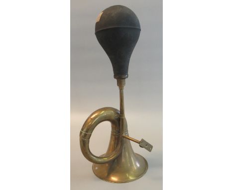 Vintage brass car bulb horn.(B.P. 21% + VAT) 
