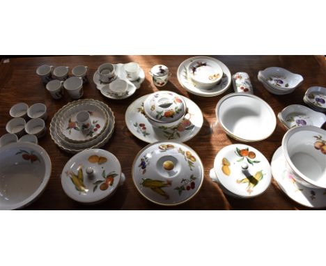 A COLLECTION OF ROYAL WORCESTER 'EVESHAM' CERAMICS  including lidded tureens, plates, ramekins, quiche dishes etc. Condition 