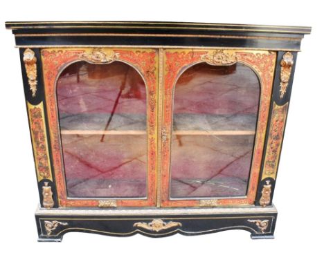 19TH CENTURY FRENCH BOULLE EBONISED AND ORMOLU MOUNTED PIER CABINET, the ebonised and gilt banded cornice above a pair of gla