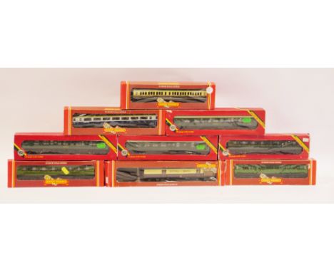 Sixteen boxed Hornby 00 gauge coaches&nbsp;to include R.425 BR inter-city coach Mk III 1st class open, R.435 GWR Clerestory C