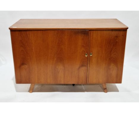 Mid-century retro teak Magic Box desk&nbsp;in the manner of Mummenthaler &amp; Meier, the front with two doors opening to rev