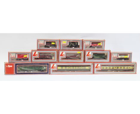 Quantity of Lima, Hornby, Wren and Dapol 00 gauge rolling stock and carriages to include Lima 30 5345 W, 30 5314 W, 5314w res
