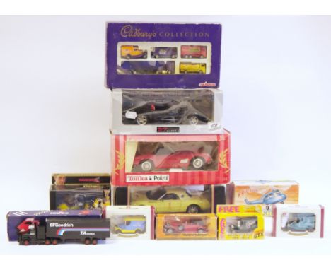 Quantity of Corgi, Matchbox, Oxford and other diecast models to include UT models UT0597 Chevrolet, Maisto Thunderbird Show C