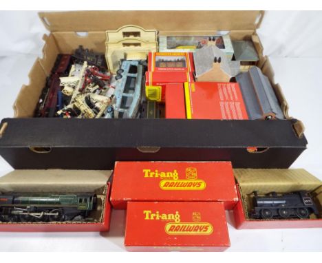 Model Railways OO gauge - seven Hornby boxed items of rolling stock, excellent in near mint boxes, four play worn locomotives