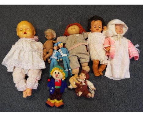 Dolls - a good lot to include a vintage Cabbage Patch Kids doll, a porcelain hand-painted doll from the Knightsbridge Collect