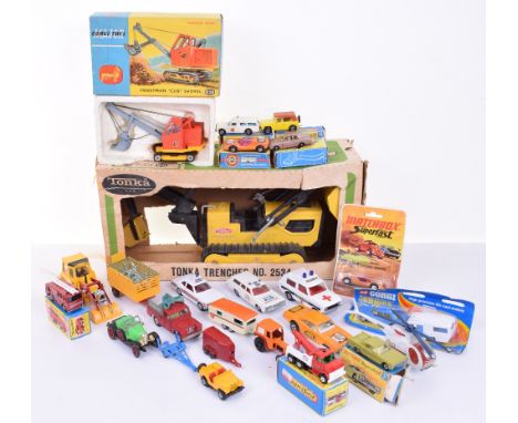 Quantity of Mixed Diecast Toy Models, including Boxed Corgi Toys Major 1128 Priestman Cub shovel, unboxed from gift set 18, 4