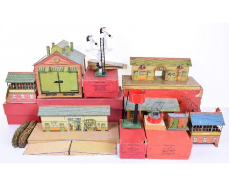 Hornby boxed and unboxed track side buildings, boxed No.3 Wayside Railway station, fair, Goods platform, fair crane detached,