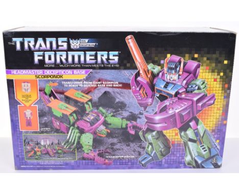 Boxed Hasbro G1 Transformers Headmaster Desception Base ‘Scorponok’ 1986 issue, transforms from giant scorpion to robot to de