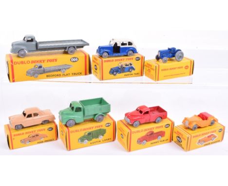 Dinky boxed Dublo vehicles, 061 ford Prefect, 064 Austin lorry, 065 Morris pick-up, 066 Bedford flat truck, 067 Austin taxi, 