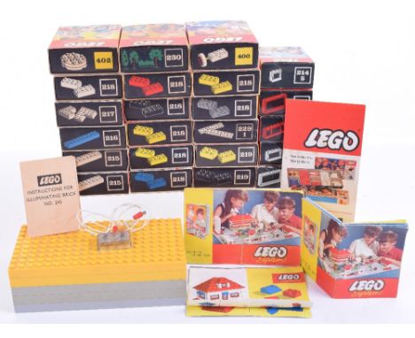 A small Quantity of Vintage Lego Systems Supplementary Packs,2 x 214-1 Windows, 214-2 Windows, 214-4 Windows, 214-5 Windows, 