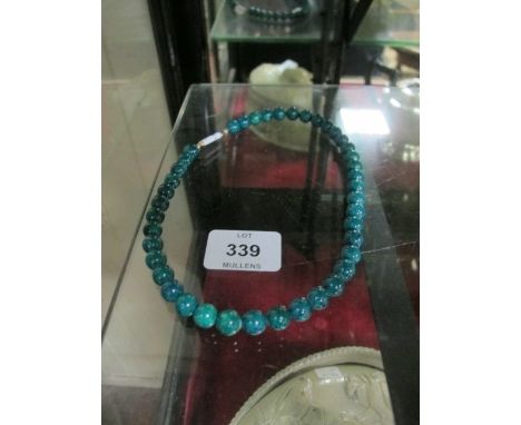 A JADE NECKLACE