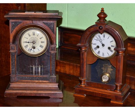 A Junghans mantel clock and a mantel timepiece (2)