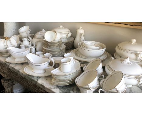 DINNER SERVICE, English fine bone china Royal Worcester 'Contessa' 12 place, 7 piece setting. (approx 134 pieces) 