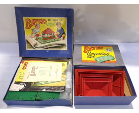 Bayko, a boxed Pair of Sets. Although unchecked for completeness condition appears Fair Plus to Good within Fair to Fair Plus