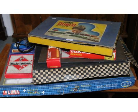A collection of model railway and racing sets to include Hornby Dublo electric train set, Lima multi traffic set, Hornby trai